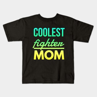 Woman Kickboxer Girl Kickboxer - Coolest Fighter Mom Kids T-Shirt